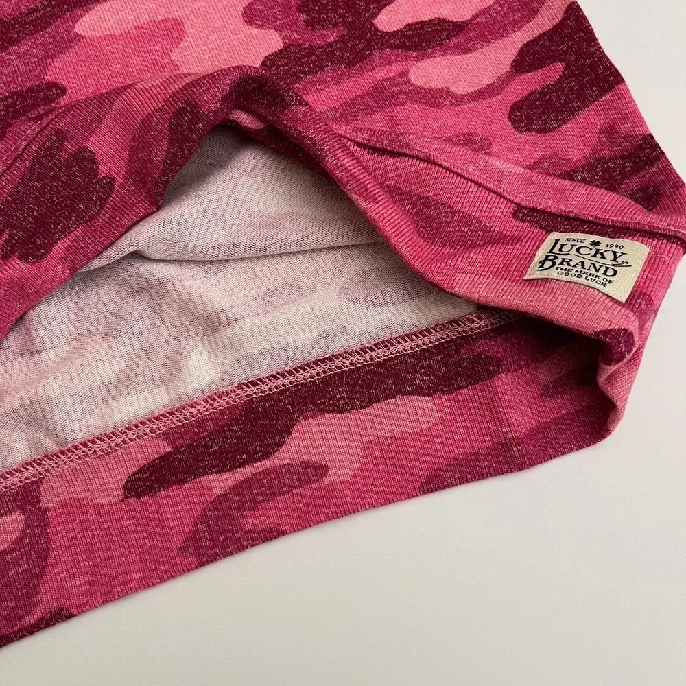 Lucky Brand Girl Youth Pink and Camo Sweaters,‎ Lucky Sweaters, Lucky Brand M10